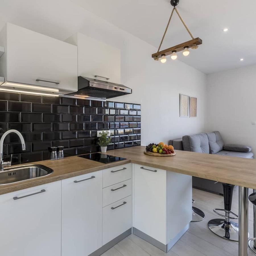 Luxury Apartments Skalinada Near Beaches, Tisno - Dalmatia Esterno foto