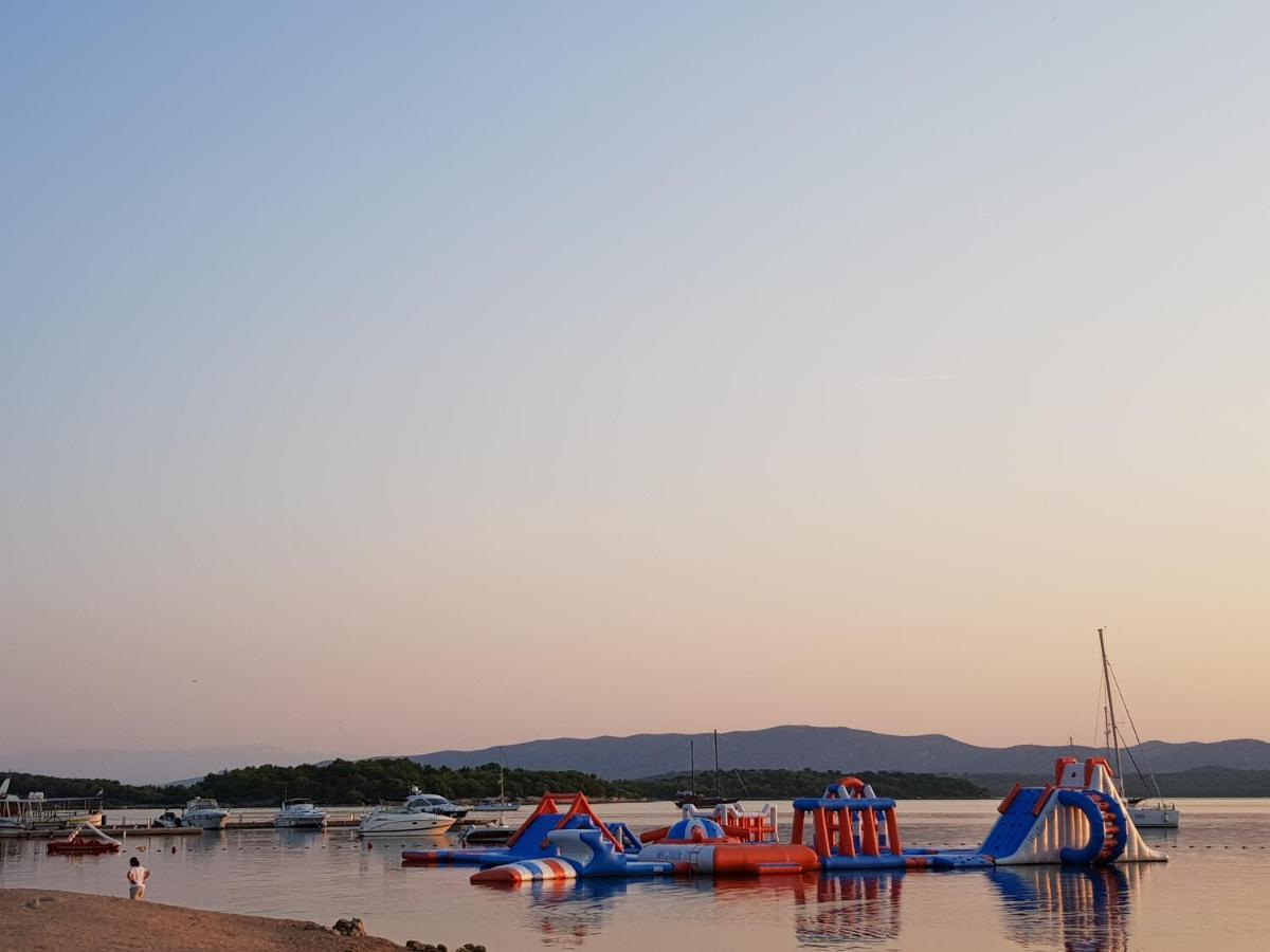 Luxury Apartments Skalinada Near Beaches, Tisno - Dalmatia Esterno foto